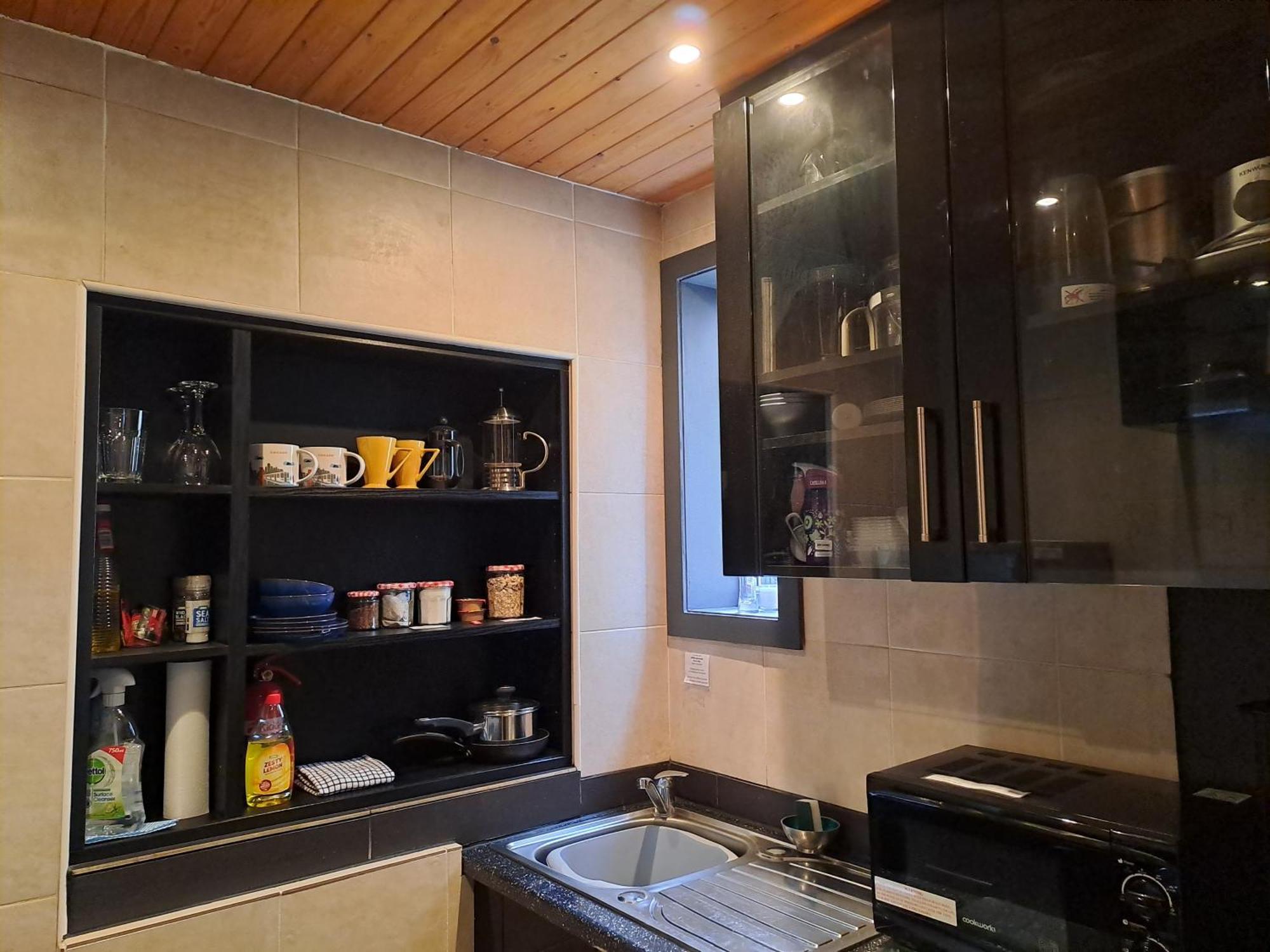 דירות ברייטון Quiet Comfortable Patcham Studio Free Parking Hallway Shared With Host מראה חיצוני תמונה